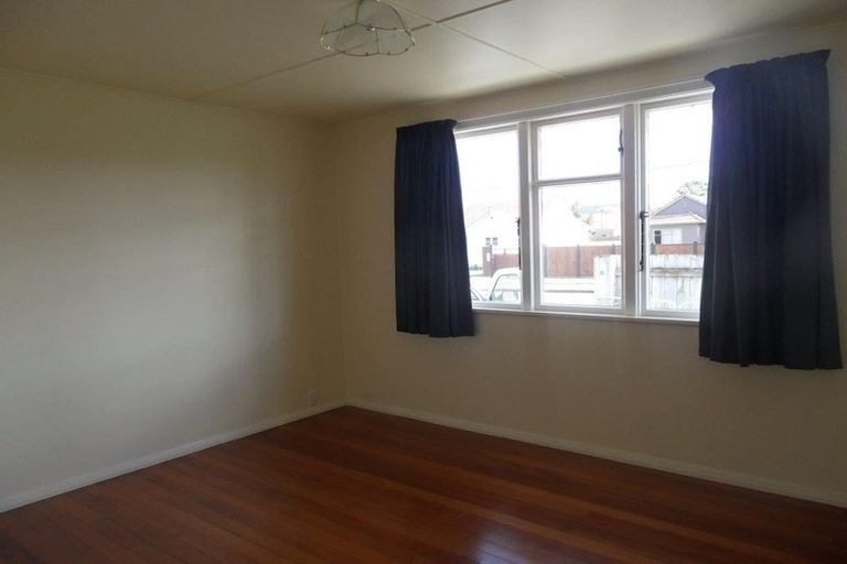 Photo of property in 56a Waiwhetu Road, Waiwhetu, Lower Hutt, 5010