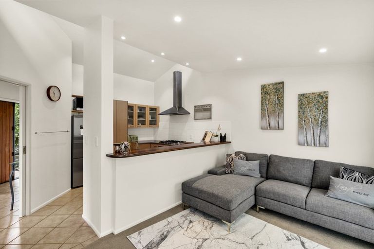 Photo of property in 3 Wadestown Road, Wadestown, Wellington, 6012