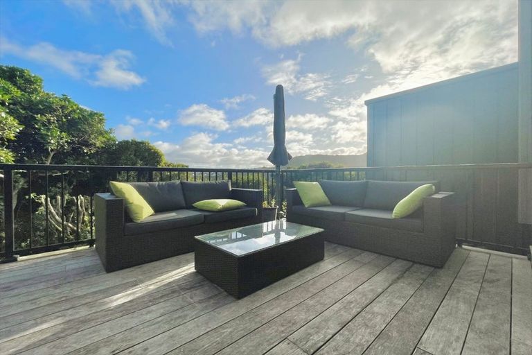 Photo of property in 137a Nevay Road, Miramar, Wellington, 6022