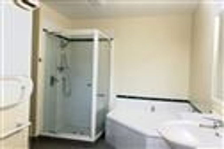 Photo of property in 39 Chesterfield Mews, Russley, Christchurch, 8042