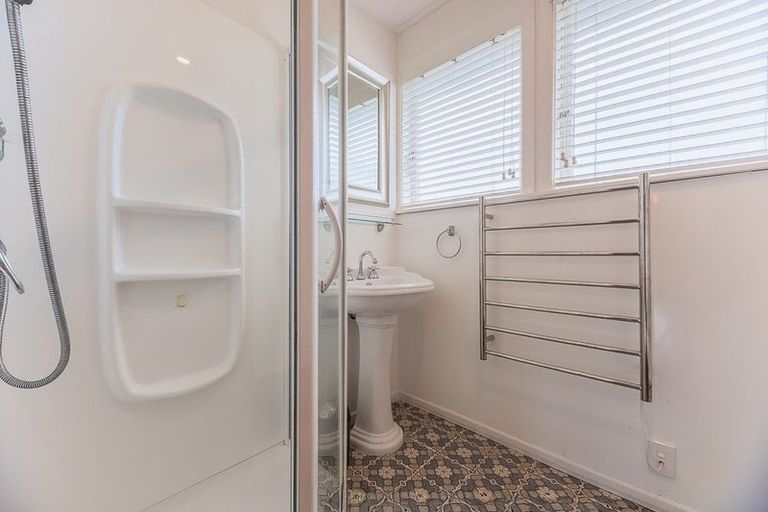 Photo of property in 27 Aorangi Road, Paraparaumu, 5032