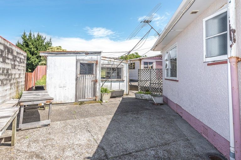 Photo of property in 44 Titoki Street, Castlecliff, Whanganui, 4501
