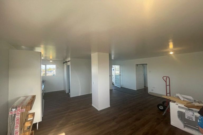 Photo of property in 77 Mould Street, Waitara, 4320