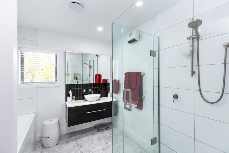 Photo of property in 95d Kuratawhiti Street, Greytown, 5794