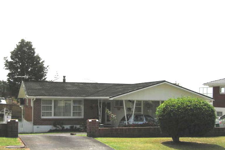 Photo of property in 6 Felgrove Street, Glendene, Auckland, 0602