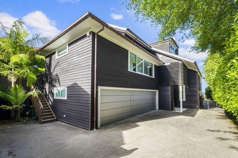 Photo of property in 37b View Road, Campbells Bay, Auckland, 0630