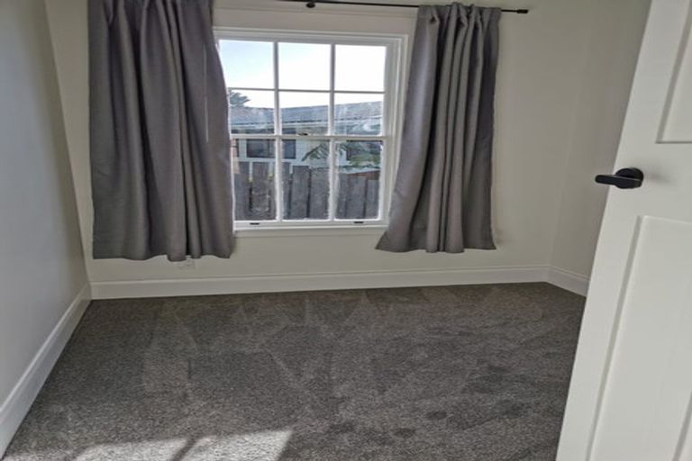 Photo of property in 4/141 Colwill Road, Massey, Auckland, 0614