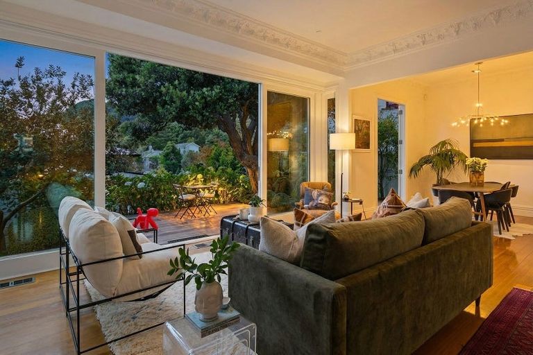 Photo of property in 117 Pirie Street, Mount Victoria, Wellington, 6011