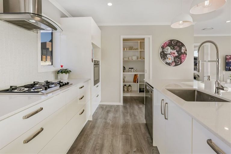 Photo of property in 7 Margaret Shields Avenue, Aotea, Porirua, 5024