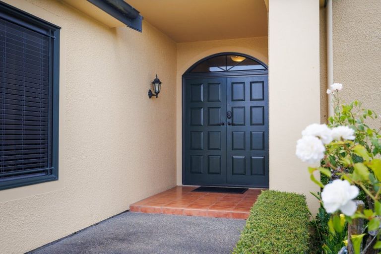 Photo of property in 27 Royal Oak Drive, Kelvin Grove, Palmerston North, 4414