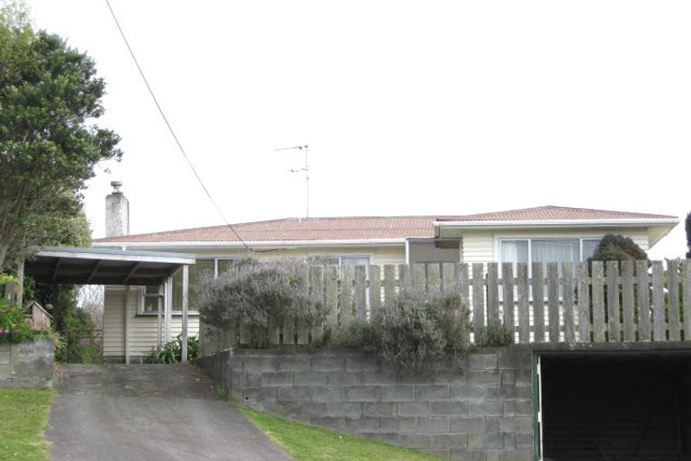 Photo of property in 105 Omata Road, Marfell, New Plymouth, 4310