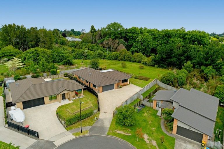 Photo of property in 8 Dumfries Place, Pyes Pa, Tauranga, 3112