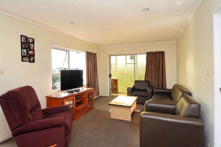 Photo of property in 3/41 Mason Street, New Lynn, Auckland, 0600