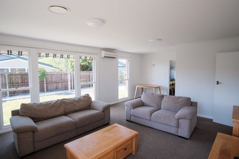 Photo of property in 2/12 Penhelig Place, Burnside, Christchurch, 8053
