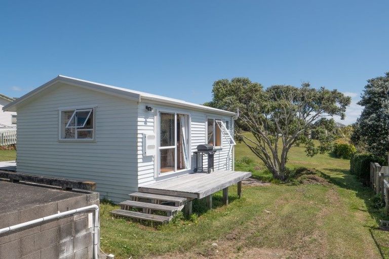 Photo of property in 9a Berghan Road, Coopers Beach, 0420