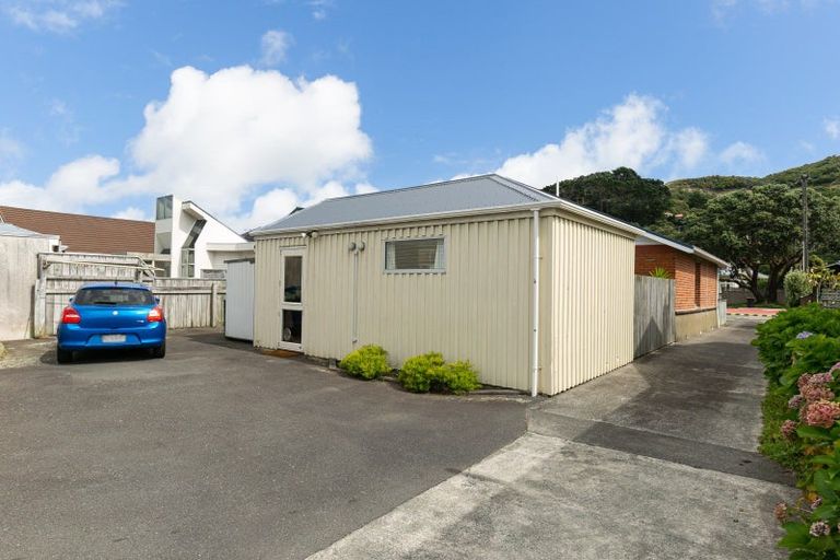 Photo of property in 181 The Parade, Island Bay, Wellington, 6023