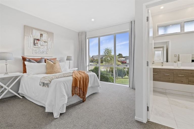 Photo of property in 24 Malbec Place, Huapai, Kumeu, 0810