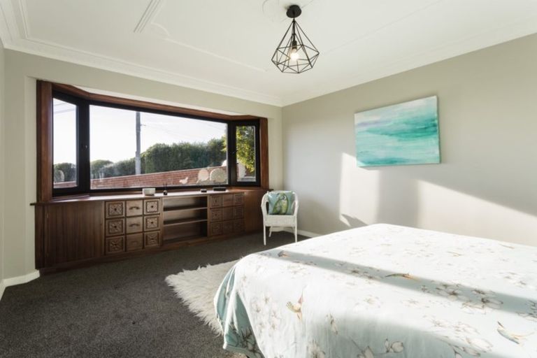 Photo of property in 30 Middleton Road, Kew, Dunedin, 9012