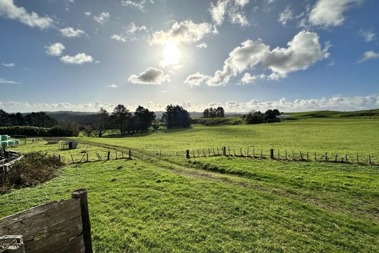 Photo of property in 846 Kaka Road, Okoki, Urenui, 4375