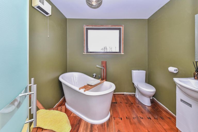 Photo of property in 102a Morley Road, Waiuku, 2681