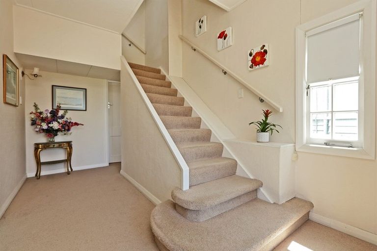 Photo of property in 9 Elizabeth Road, Bluff Hill, Napier, 4110