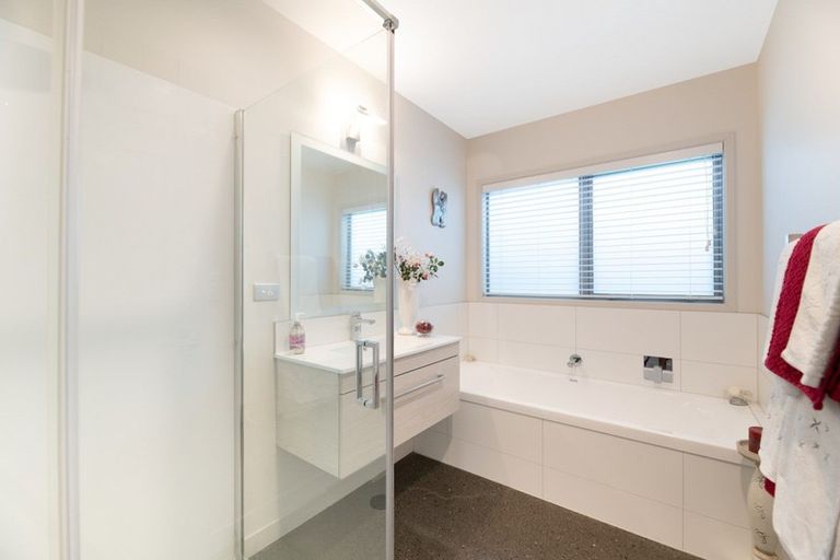 Photo of property in 49 Caldera Crescent, Pyes Pa, Tauranga, 3112