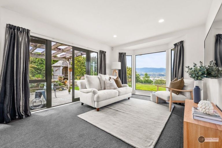 Photo of property in 2 Kirton Drive, Riverstone Terraces, Upper Hutt, 5018