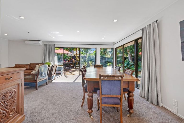 Photo of property in 21b Eastern Beach Road, Eastern Beach, Auckland, 2012