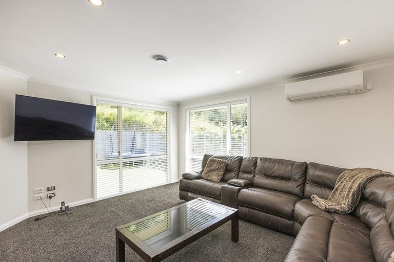 Photo of property in 15 Freedom Drive, Kelvin Grove, Palmerston North, 4414