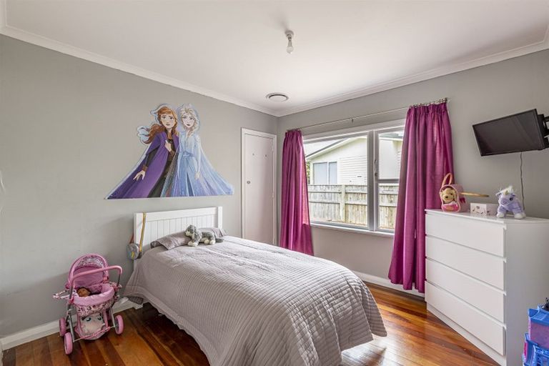 Photo of property in 16 Buick Crescent, Awapuni, Palmerston North, 4412