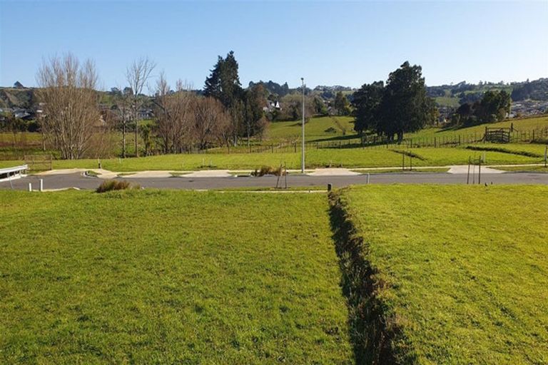 Photo of property in 13 Waimaa Lane, Pokeno, 2402