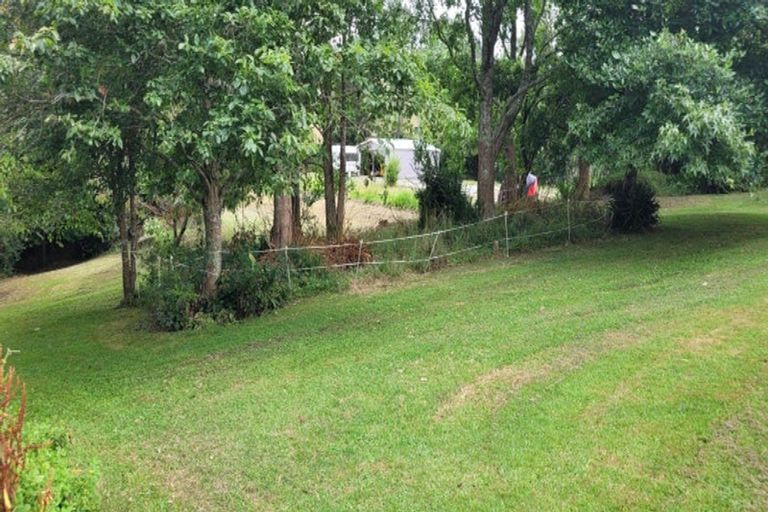 Photo of property in 305 Whananaki Road North, Opuawhanga, Hikurangi, 0181