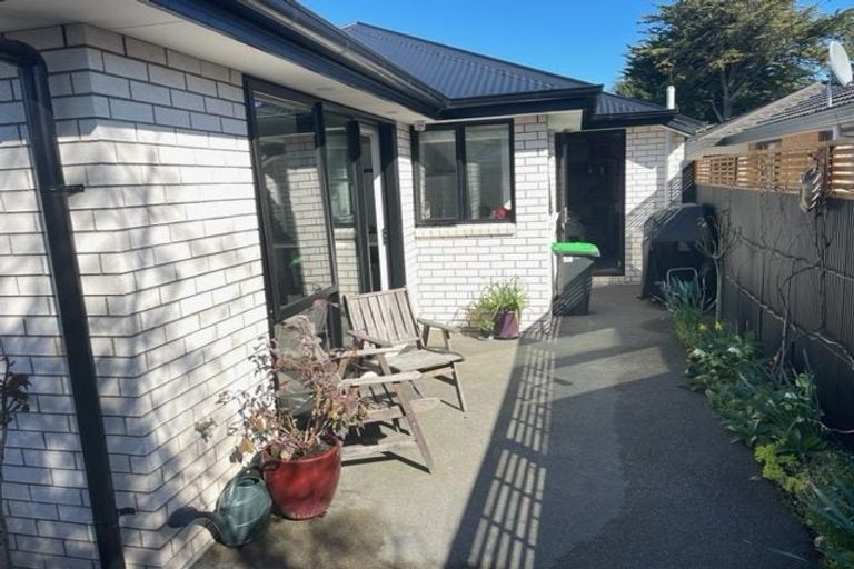 Photo of property in 56b Sawyers Arms Road, Northcote, Christchurch, 8052