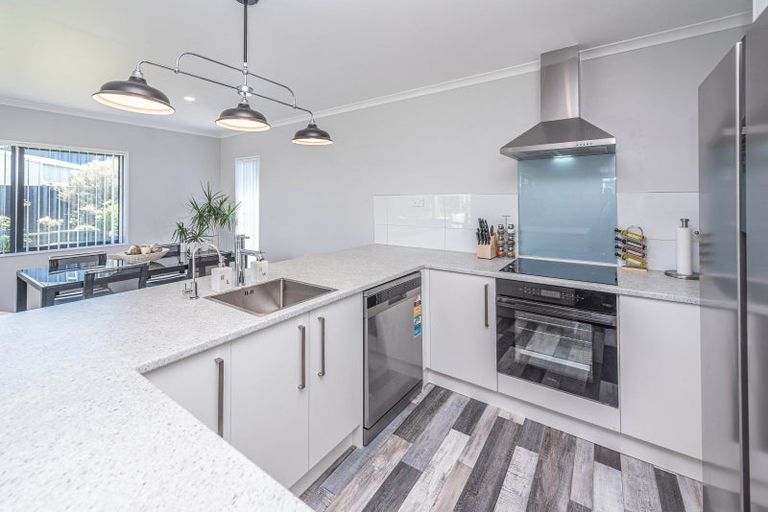 Photo of property in 13 Kamahi Street, Castlecliff, Whanganui, 4501