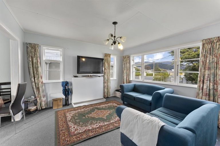Photo of property in 69 Hyde Street, Wainuiomata, Lower Hutt, 5014