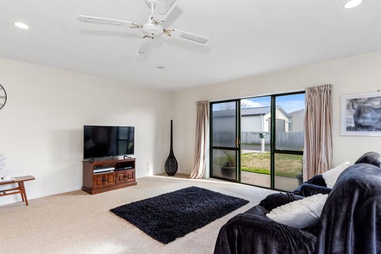 Photo of property in 63 Kane Road, Papamoa Beach, Papamoa, 3118