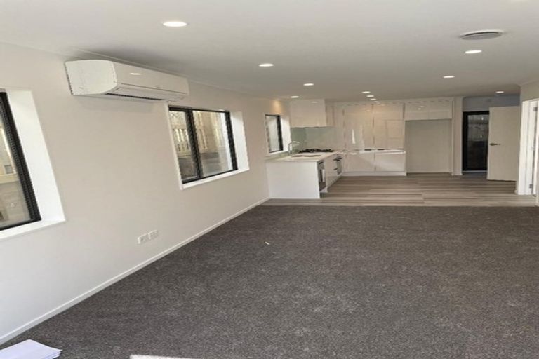 Photo of property in 33d Hillcrest Road, Papatoetoe, Auckland, 2025