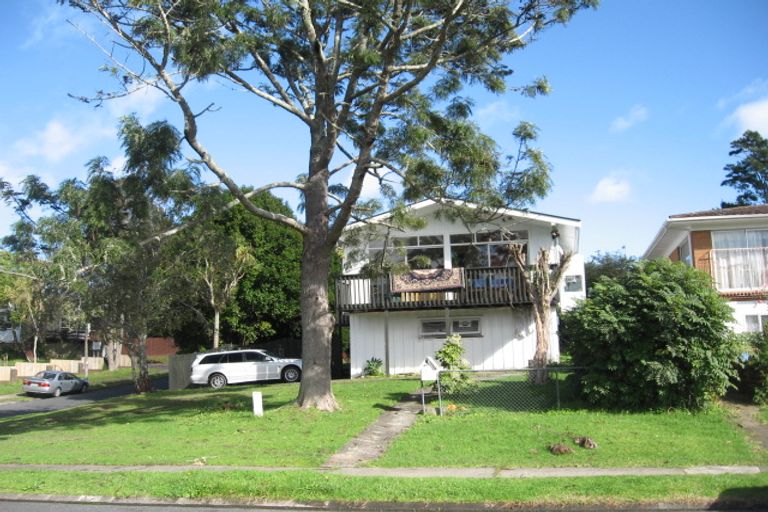 Photo of property in 71 Ennis Avenue, Pakuranga Heights, Auckland, 2010