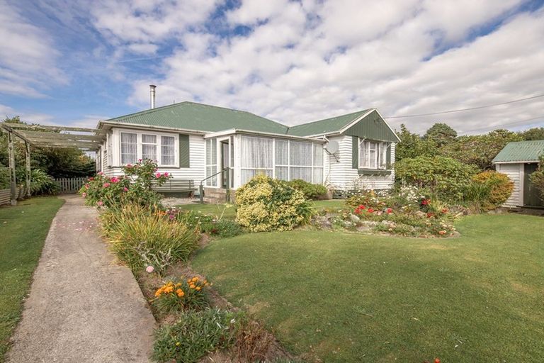 Photo of property in 253 Palmerston Street, Westport, 7825