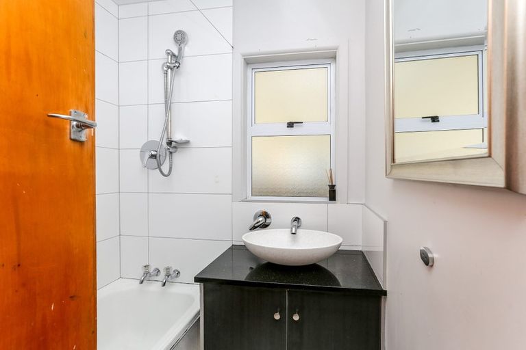 Photo of property in 5 Barclay Street, Ferndale, New Plymouth, 4310