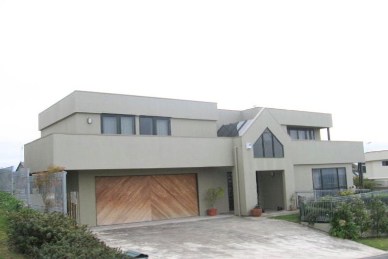 Photo of property in 84 Churchill Drive, Taradale, Napier, 4112