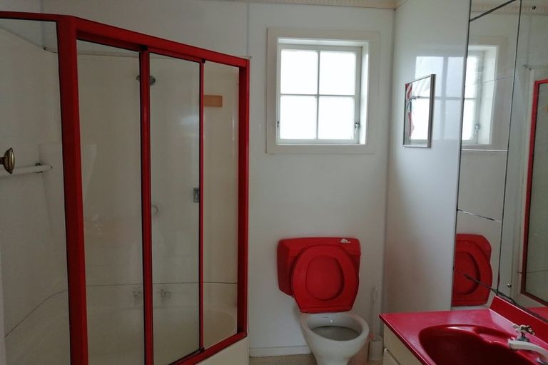 Photo of property in 1/3170 Great North Road, New Lynn, Auckland, 0600