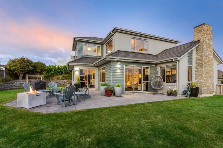Photo of property in 1 Nelson Avenue, Aotea, Porirua, 5024