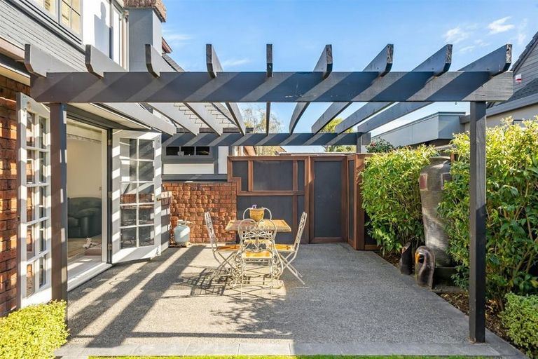 Photo of property in 33 Saint Columbans Grove, Boulcott, Lower Hutt, 5010