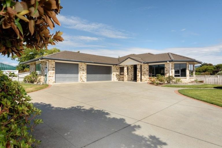 Photo of property in 7 Donelle Place, Te Puke, 3119