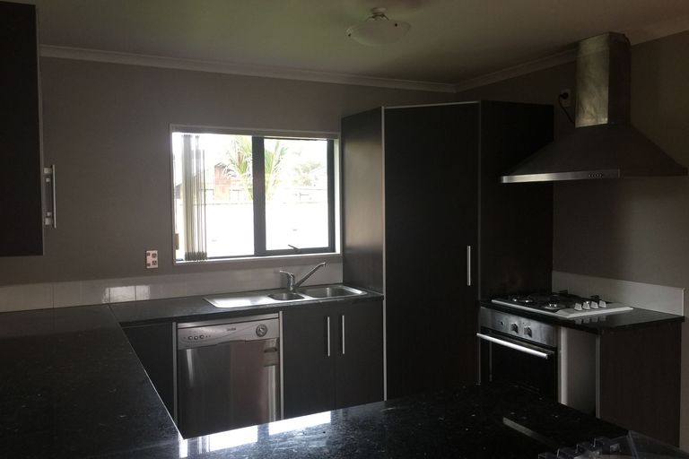 Photo of property in 162c Henderson Valley Road, Henderson, Auckland, 0612