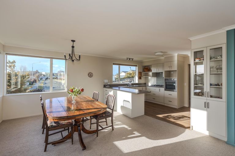 Photo of property in 28 Hannah Place, Holmes Hill, Oamaru, 9401