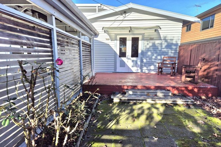 Photo of property in 22 Rossiter Avenue, Waterloo, Lower Hutt, 5011