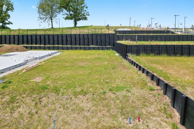 Photo of property in 27 Halo Green, Peacocke, Hamilton, 3206