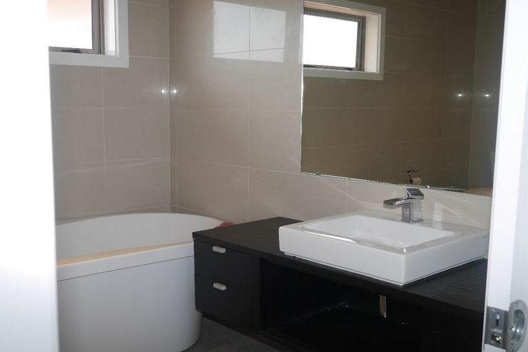 Photo of property in 31 Sumner Terrace, Aotea, Porirua, 5024